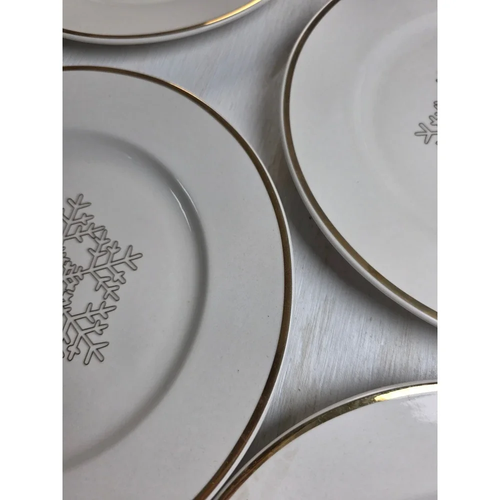 International Silver Co Set of 4 Snowflake Accent Plates Gold Rim Fine China 9in